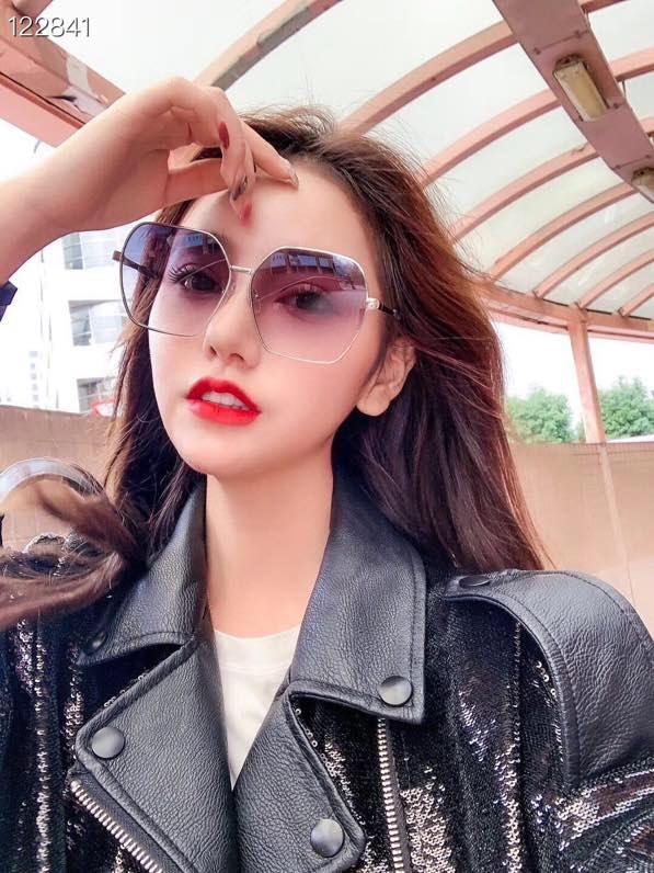 Ferragamo菲拉格慕 2019新款 女款太陽鏡 SF901   lly1345